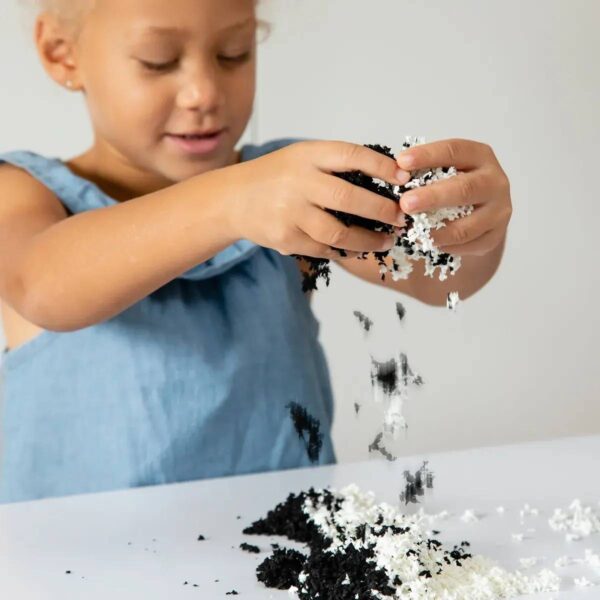 Playfoam® Pluffle™ Twist Black & White - Image 2