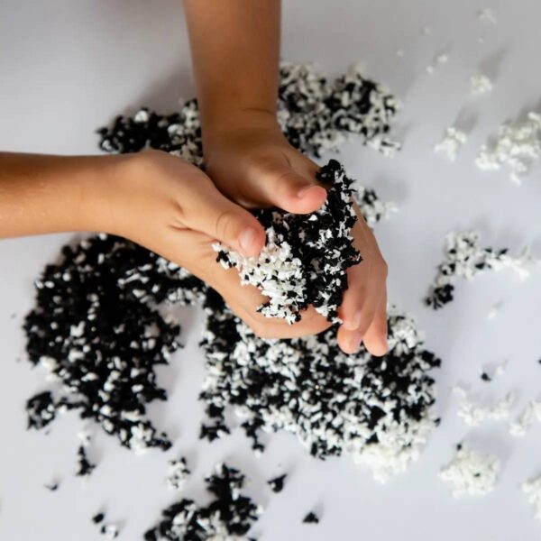 Playfoam® Pluffle™ Twist Black & White - Image 5